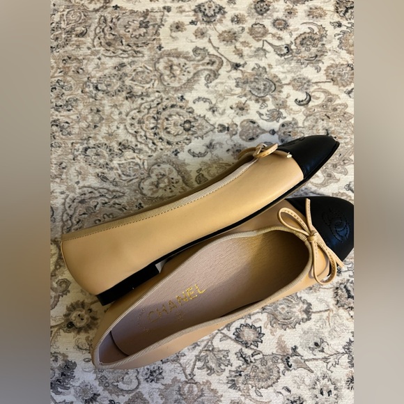 CHANEL ballerina flats cap toe - Picture 5 of 7
